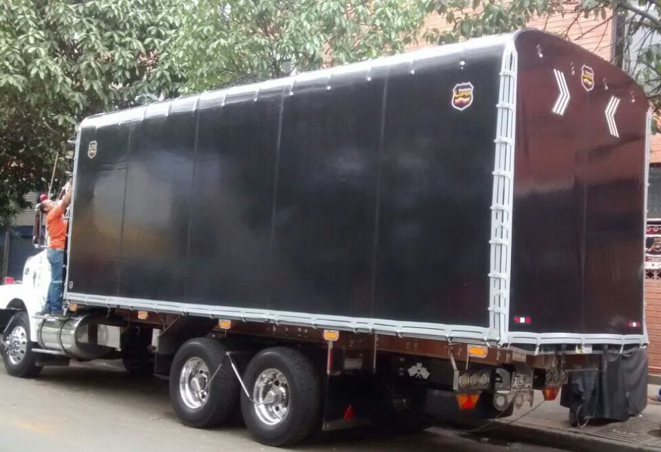 Carpa para camión lona brillante